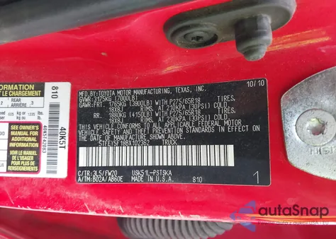 2011 Toyota Tundra Grade 5.7L V8 z USA, uszkodzony, nr VIN 5TFEY5F18BX102362